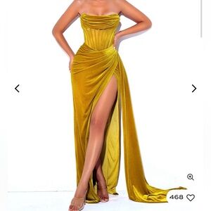 Miss Circle Strapless Velvet Bustier Sheer Gold Gown XS